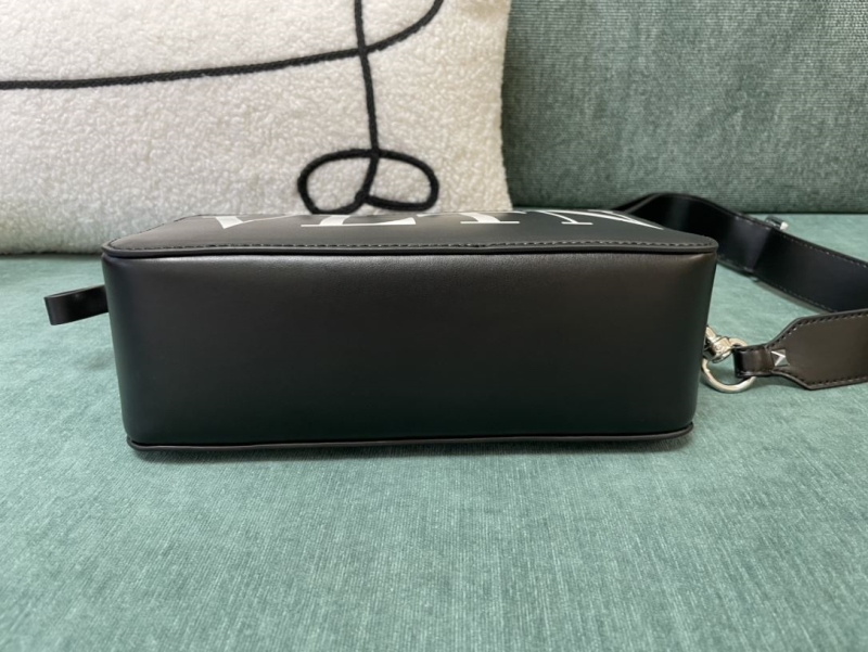 Va1e*ntin0 satchel bag